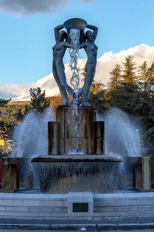 Intro Hotel Castello Laquila 02